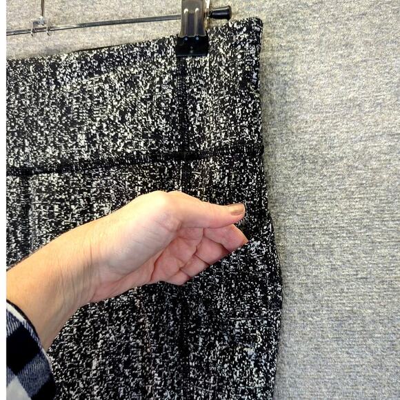 Lululemon Pace Rival Crop 22" Black and White Size 4 - Picture 4 of 13